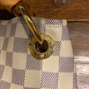 Artsy MM Damien Azur